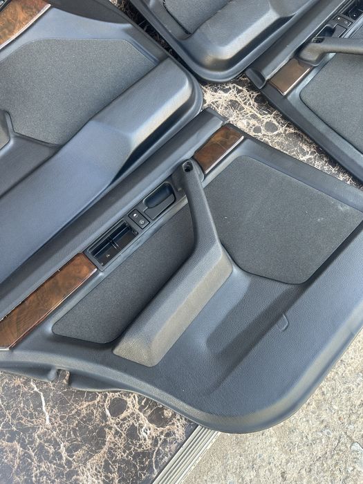 Дверные карты - обшивки Е34