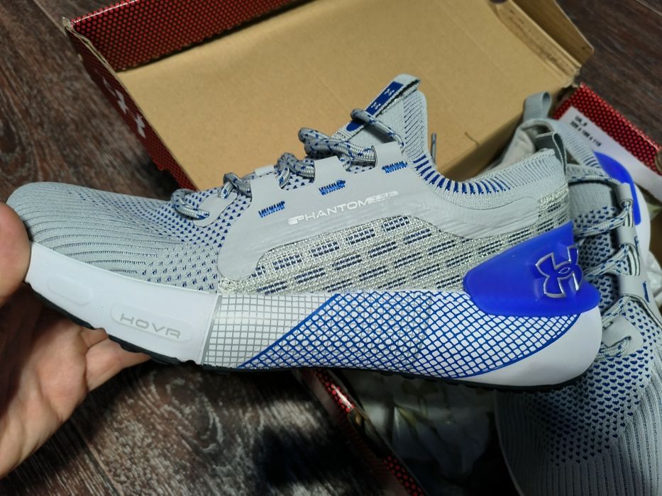 Кроссовки Under armour