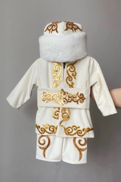 Костюм на годик