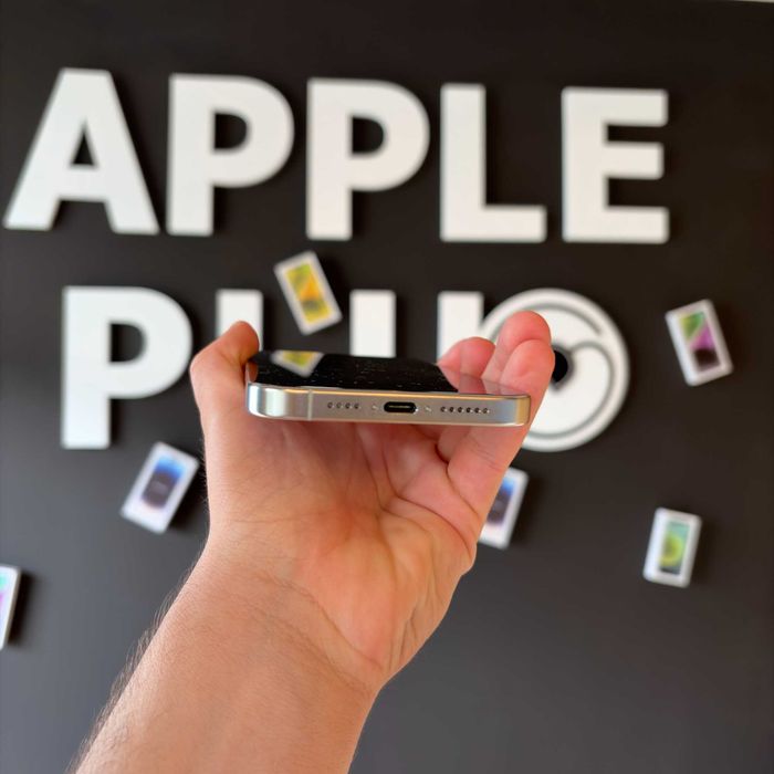 iPhone 15 Pro Max Cu 24 Luni Garanție/ApplePlug 256Gb Ca Nou 100% White Titanium