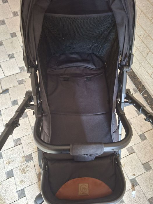 Детская коляска в хорошем состоянии