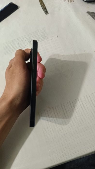 Продам айфон 13 на 128гб