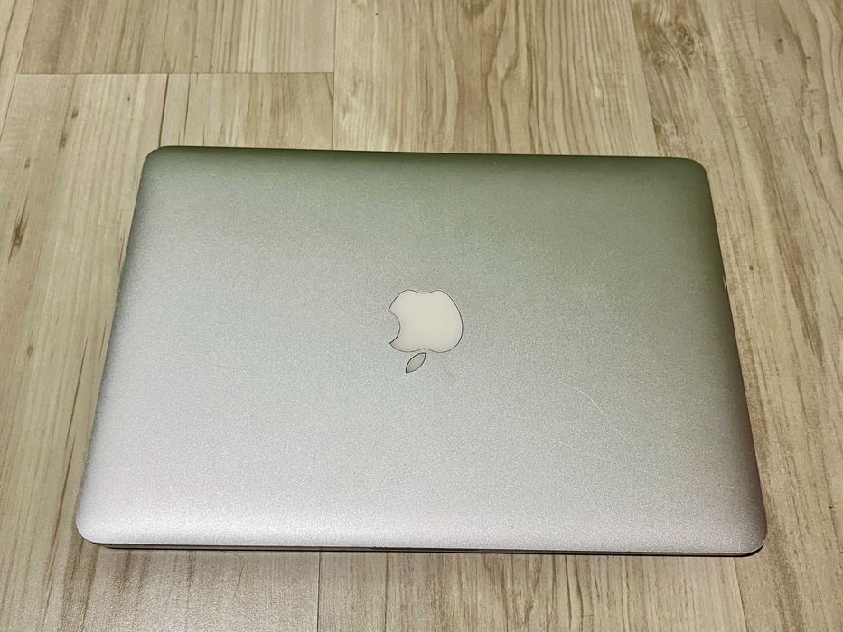 Macbook Pro 13 2015 Retina i5 ram 8gb ssd 128gb