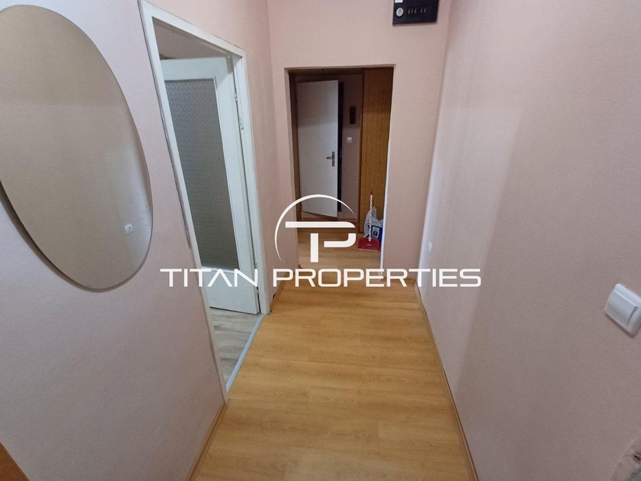 Дава се под наем Едностаен апартамент в Бургас, Изгрев - 46 кв.м за 229.5 € - Снимка #2