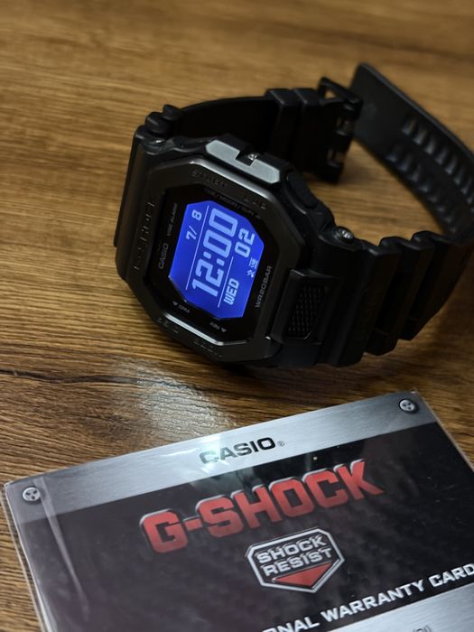 Часы Casio G-Shock GBX-100 - в отличном состоянии