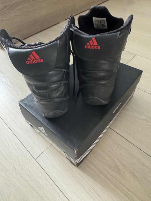 Боти Adidas, номер 37 и 1/2