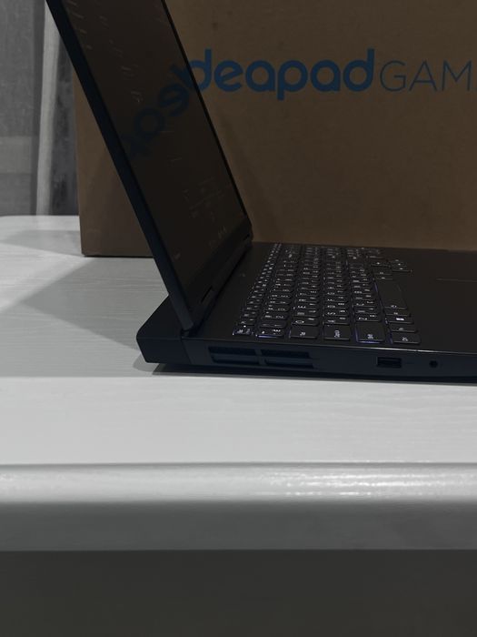 Ноутбук игровой Lenovo