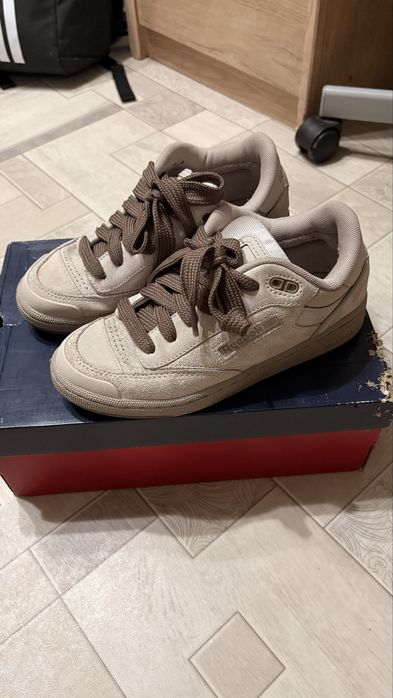 Кроссовки Reebok для девочки 36 размер