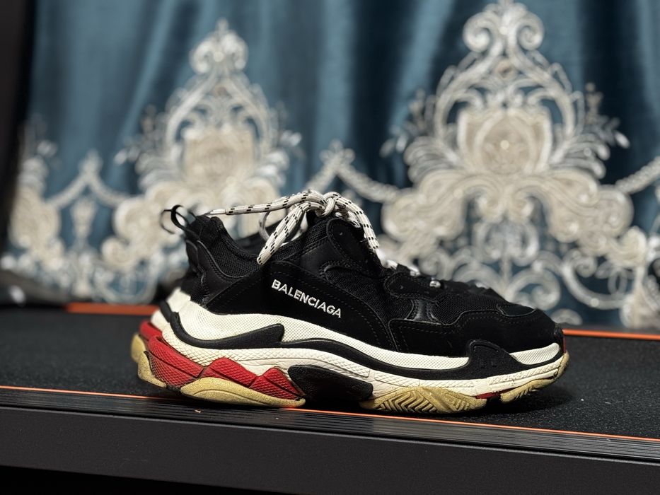 BALENCIAGA TRIPLE S в 39м размере !!!