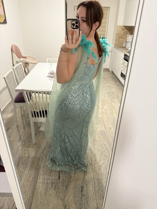 Rochie NOUA  elegantade nașa, sora M-L , facuta pe comanda