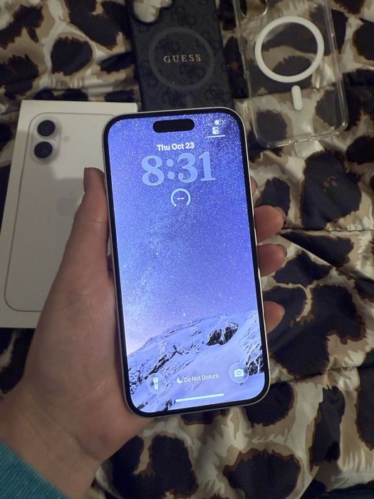 Telefon iPhone 16