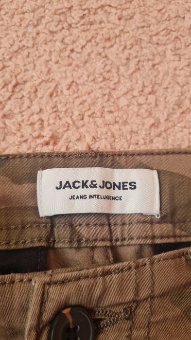 Мъжки камуфлажен панталон - Jack & Jones