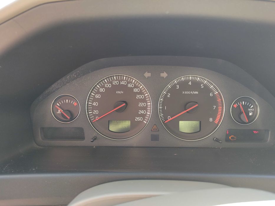 Volvo V70 2.5T 210к.с.
