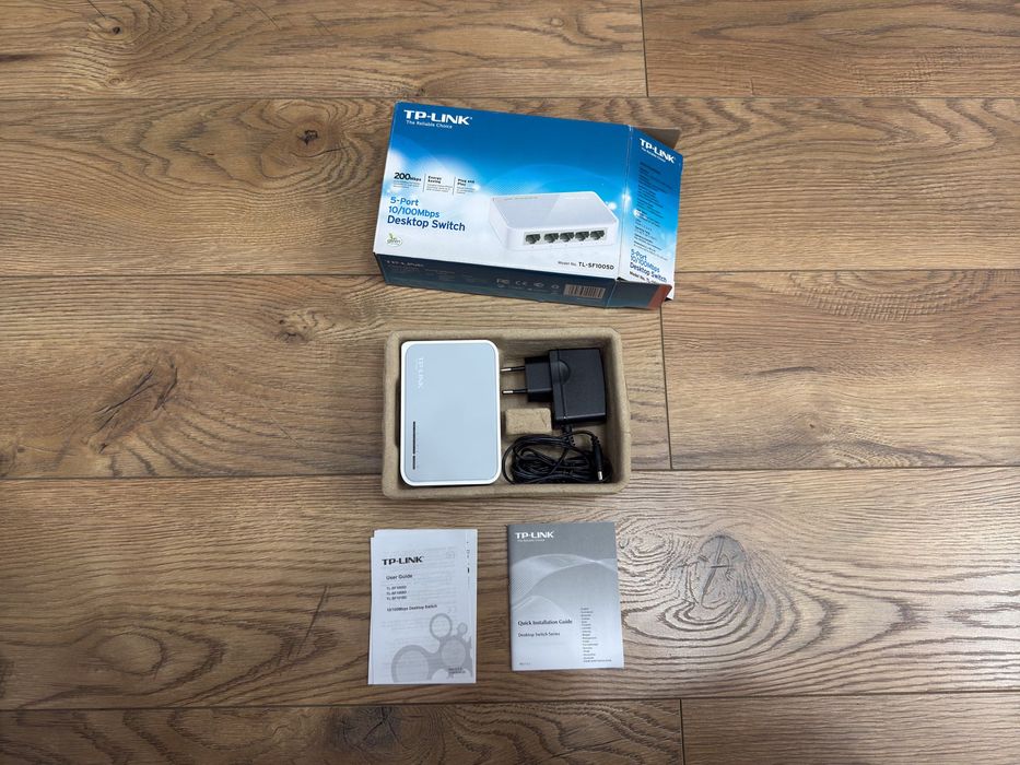 Switch TP-LINK TL-SF1005D, 5 x 10/100Mbps, NOU, nefolosit