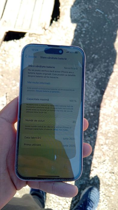 iPhone 15 vând sau schimbă
