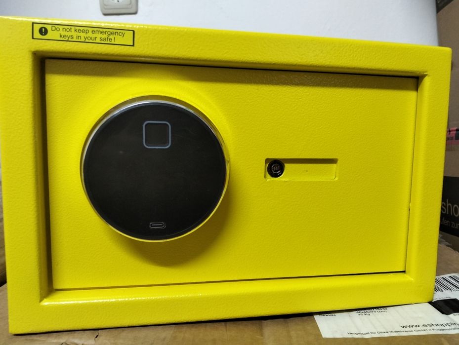 Seif electric cu amprenta