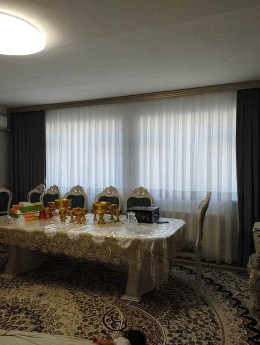 Mebel zalga stol va 12 ta stullar