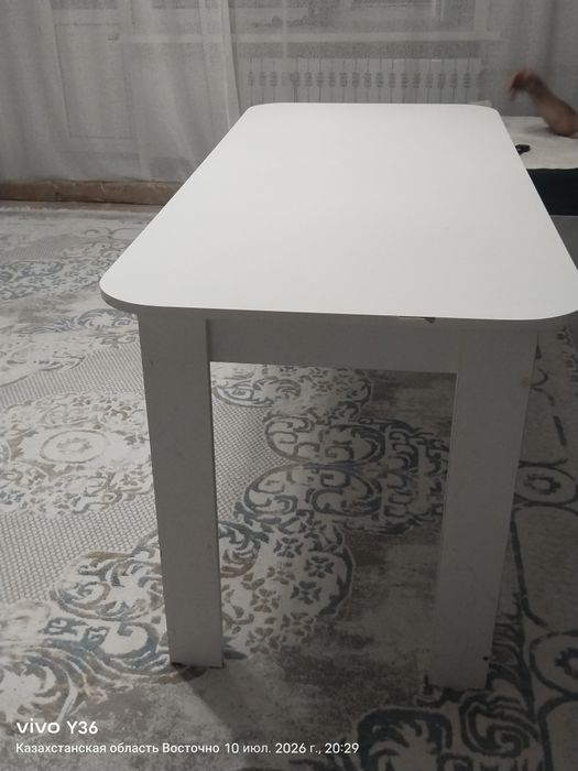 Продам стол, размер 150х80.