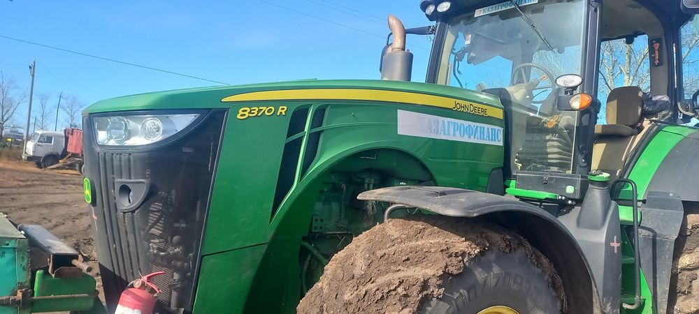 Продам трактрр джон дир