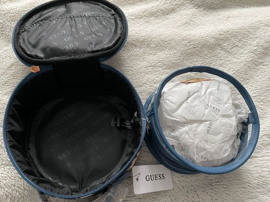 Geanta cosmetice Guess, noua, cu eticheta