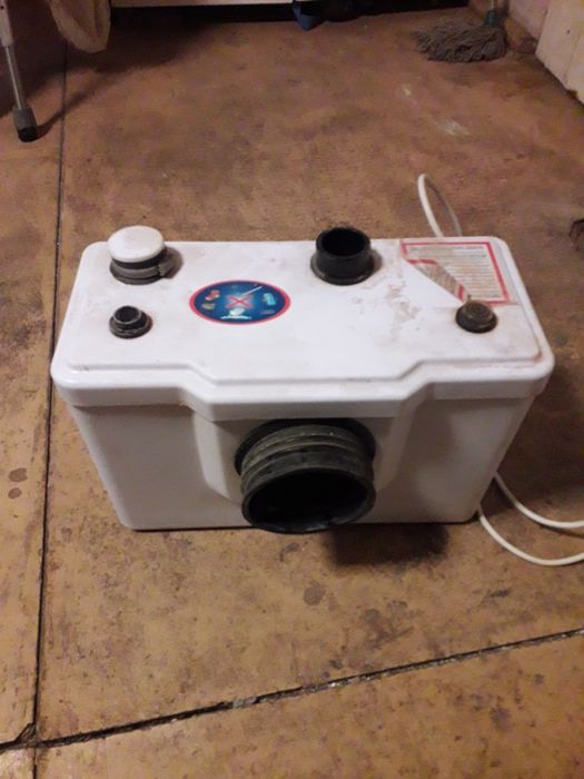 Pompă wc cu tocator