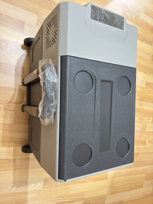 Компресорен хладилник 40 литра