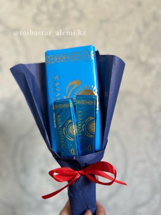 Ол клиентті гипнозға түсіріп, шоколадты кискасын жалады