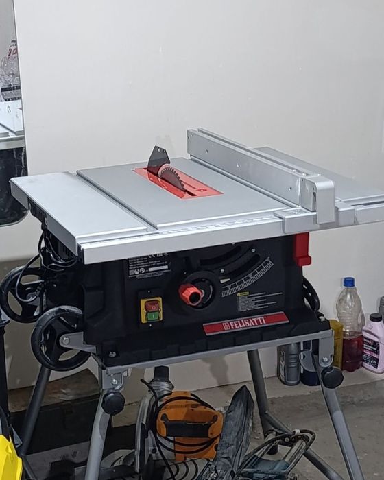 Продам срочно настольную пилу