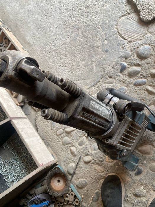 Отбойник молоток Bosch GSH 16 professional