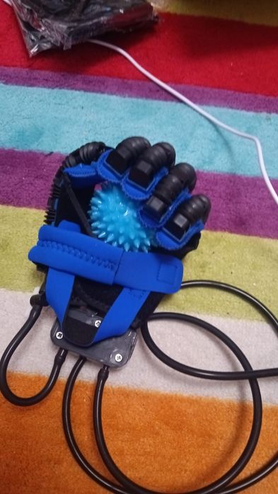 Aparat recuperare AVC, Paralizie mâna