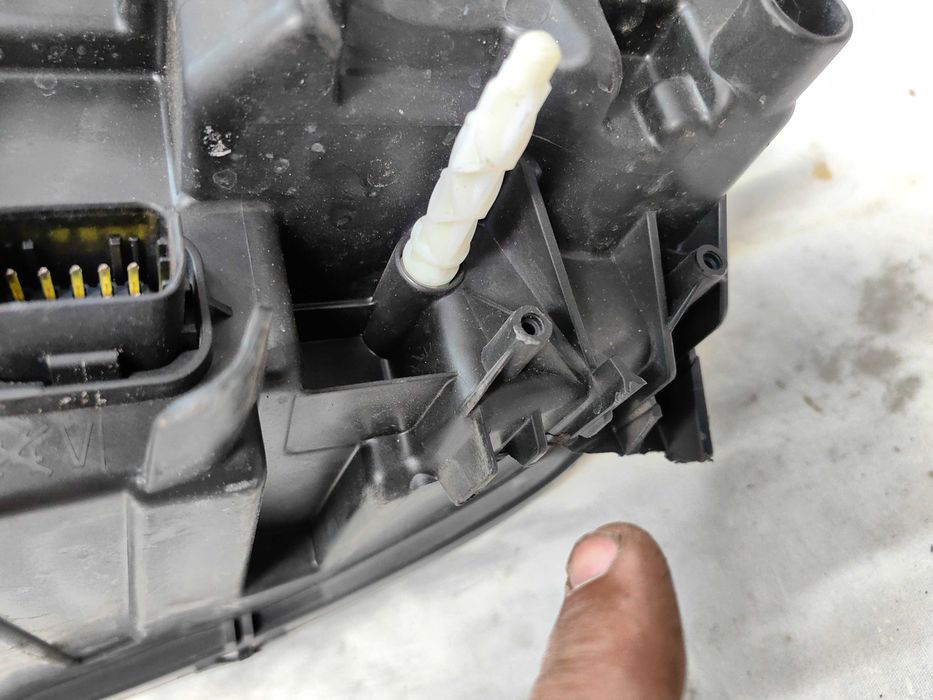 Оригинален фар Дачия Дьстар  Dacia Duster Led