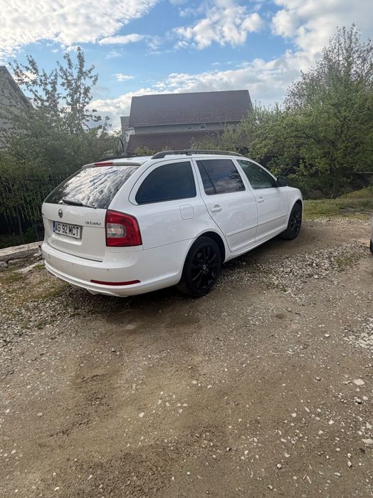 SKODA Octavia 2010 — imagine 3