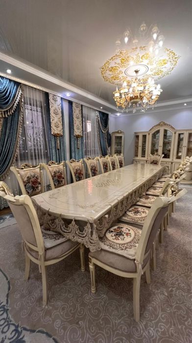 продам стол в хорошем состояний
