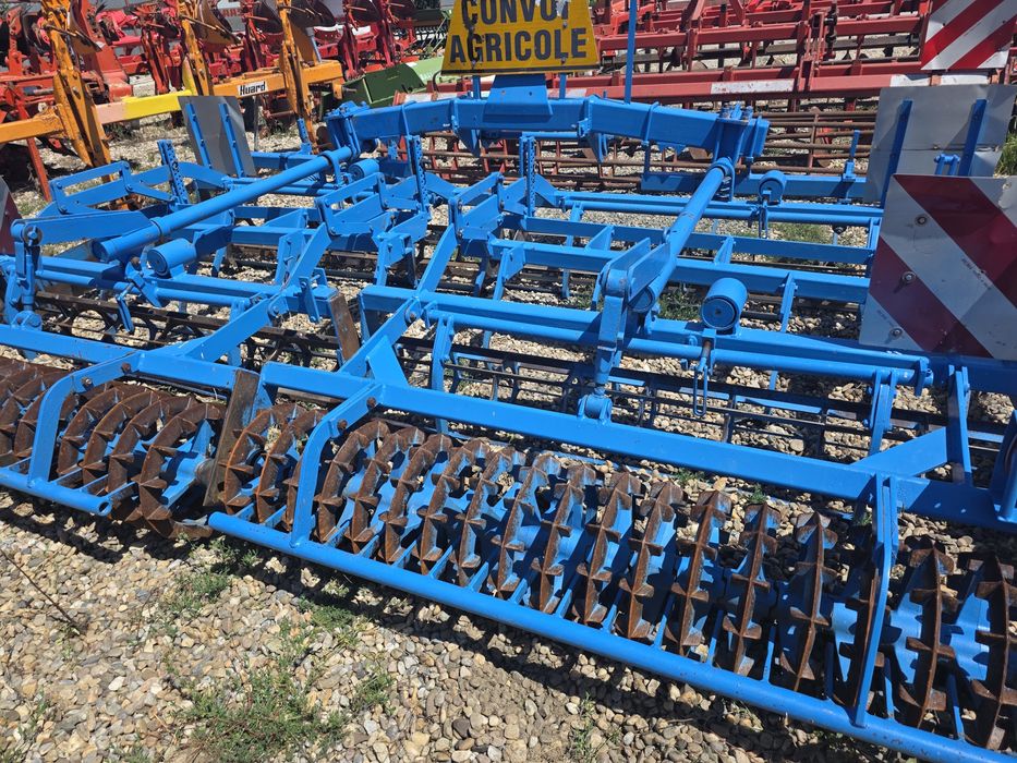 Kompactor combinator cultivator plug disc coasa met mig