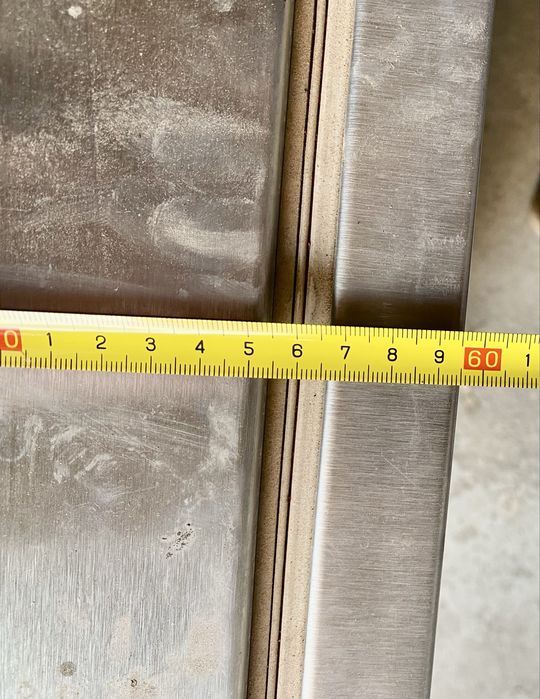 Vând masă frigorifică profesională (banc refrigerat) din inox