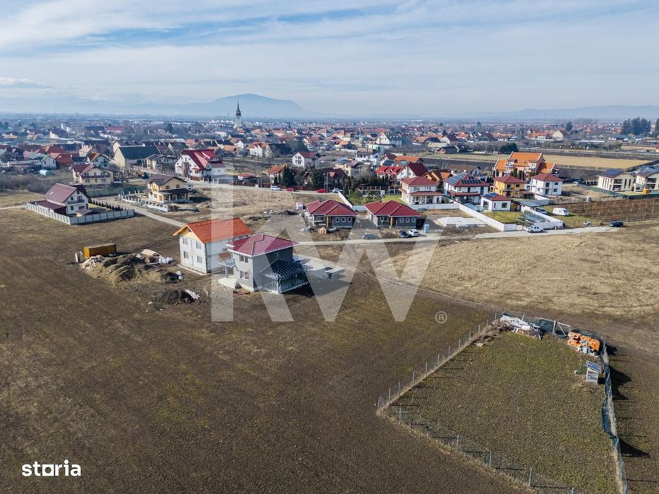 Teren intravilan 585mp Sanpetru, panorama Lempes si padure, Comision 0