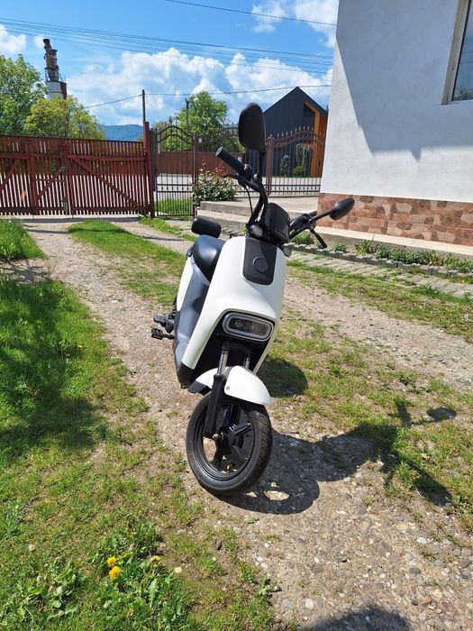 Vand scuter electric