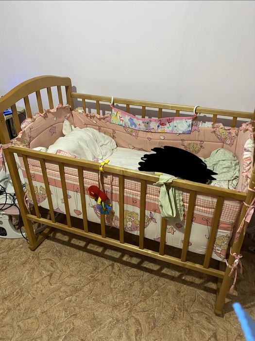 Продам детскую кроватку