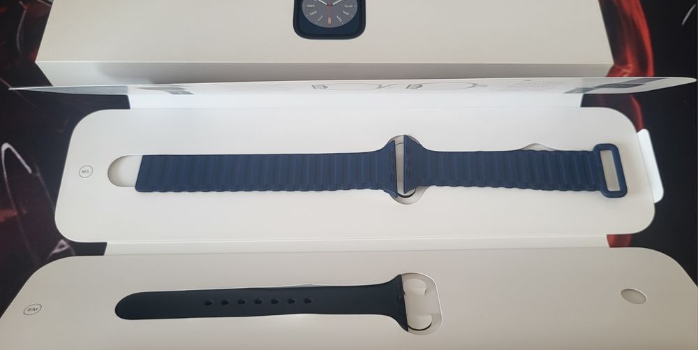 Часовник- Iwatch 8 45mm midnight aluminium