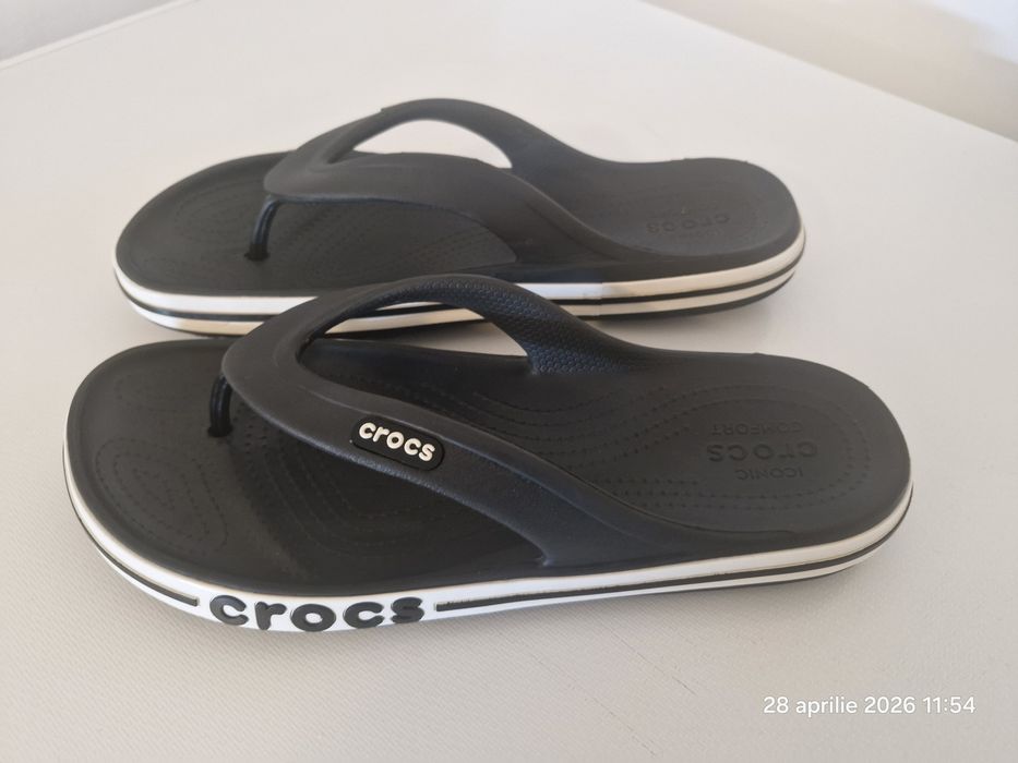 Crocs slapi 42 flip flops