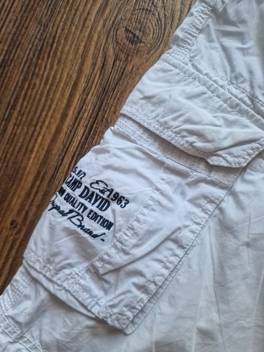 Страхотни мъжки къси панталони САМР
DAVID размер L ,без забележки като