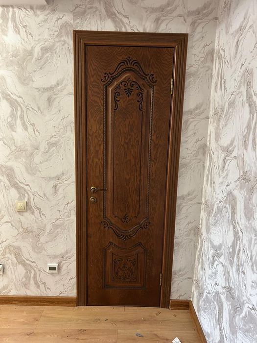 Продам двери 15000