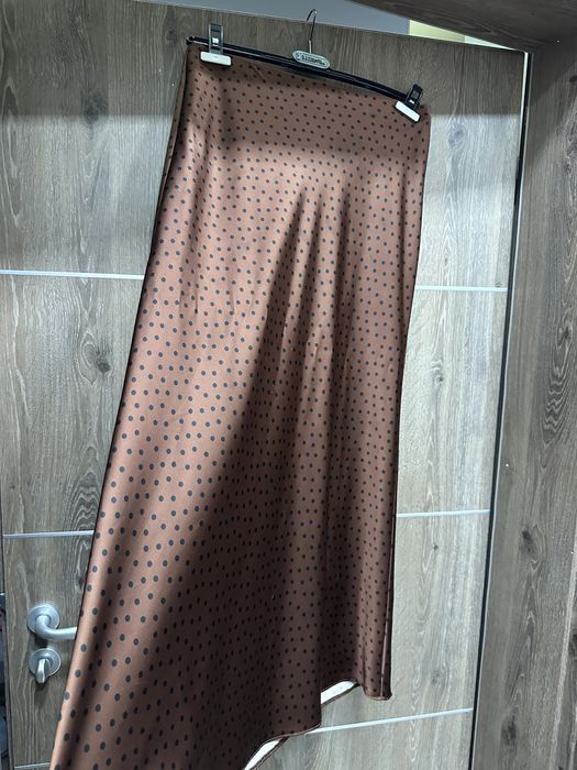 Пола Zara точки сатен повод
