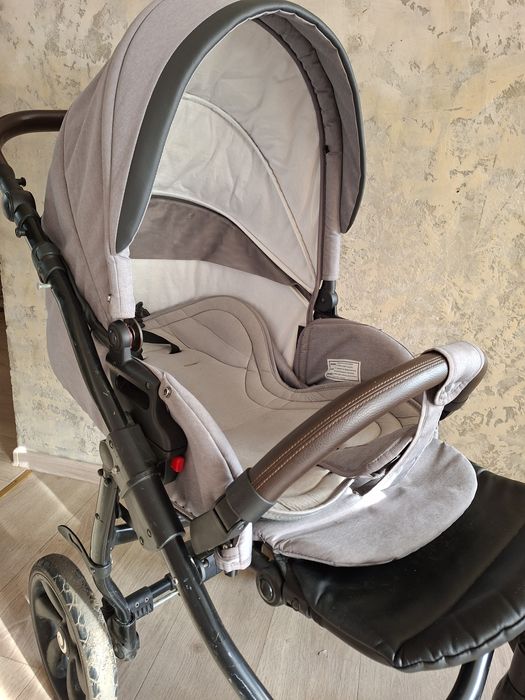 продам детскую коляску