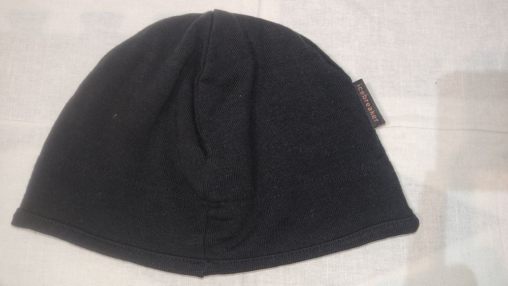 Căciulă Icebreaker mărime L conform etichetei lâna merinos New Zeeland