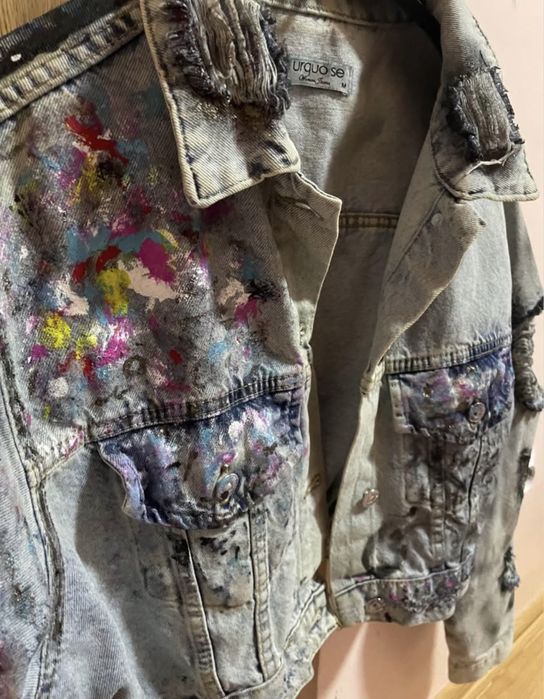 Nume piesa : Urban Muse Geaca de blugi pictata manual