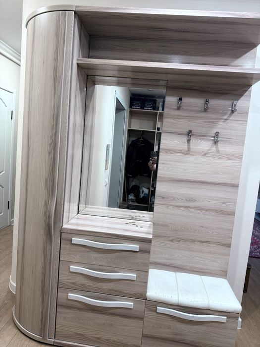 Шкаф в прихожую
