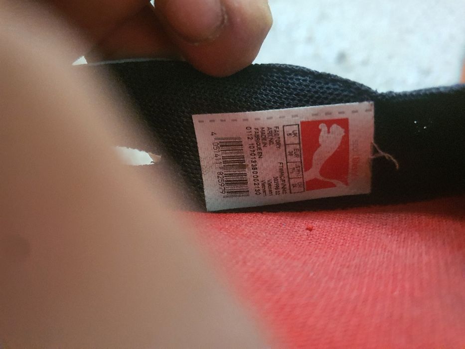 Пума мокасини и черни и бели летни кецки и двата чифта са 38 номер жен