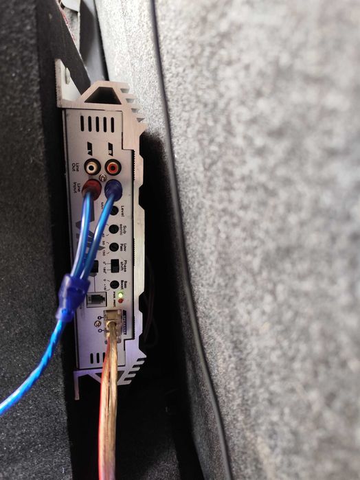 Комплект бас каса Pioneer D12d2 и моноблок Lanzar vibe 1000.1D