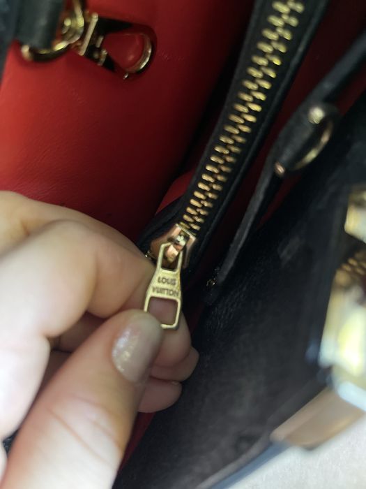 Geanta Louis Vuitton Capucines Mini Piele Naturala